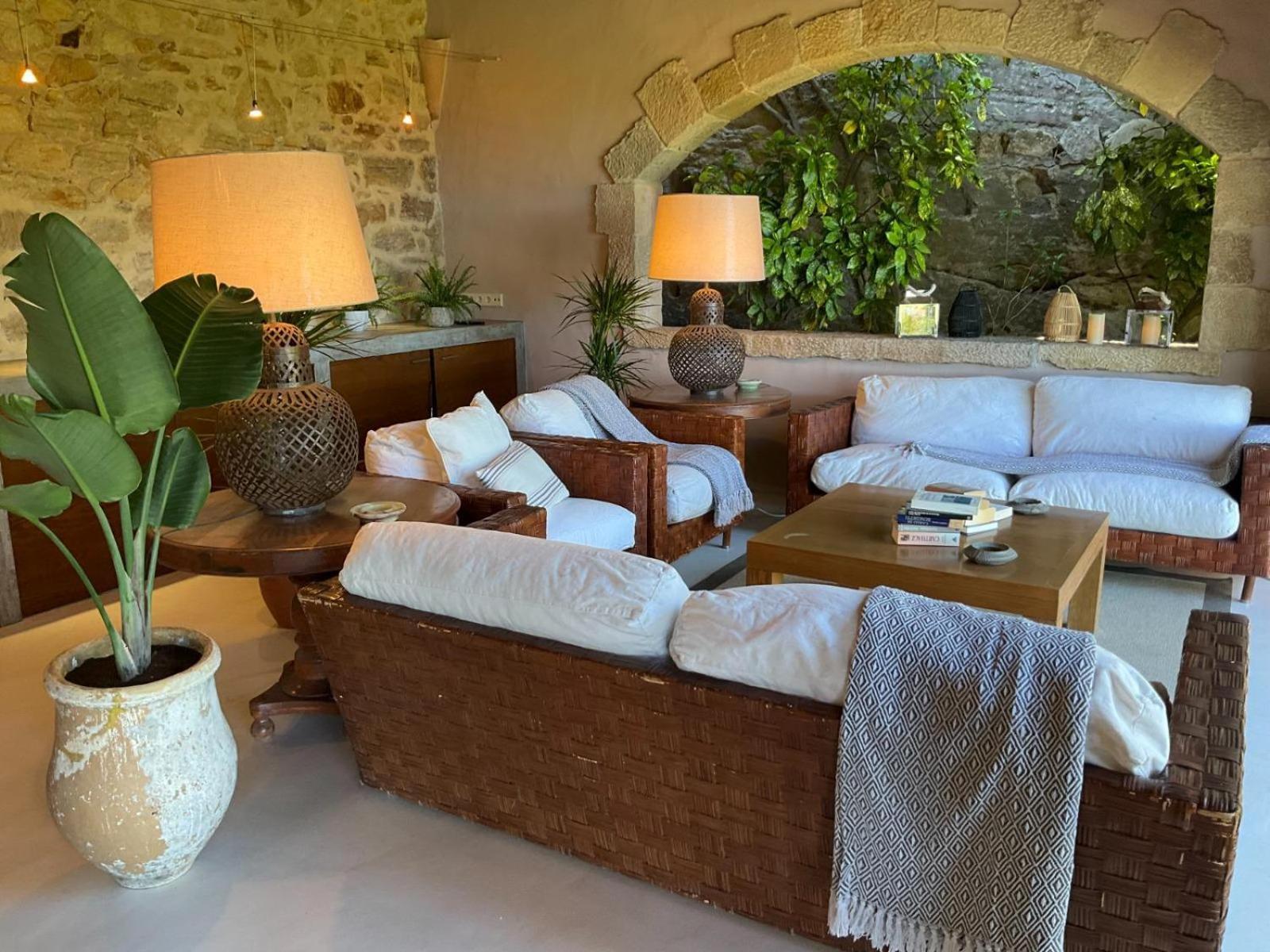 Villa Casa Rufina, Exclusive & Charming Stone House In Costa Brava Pals