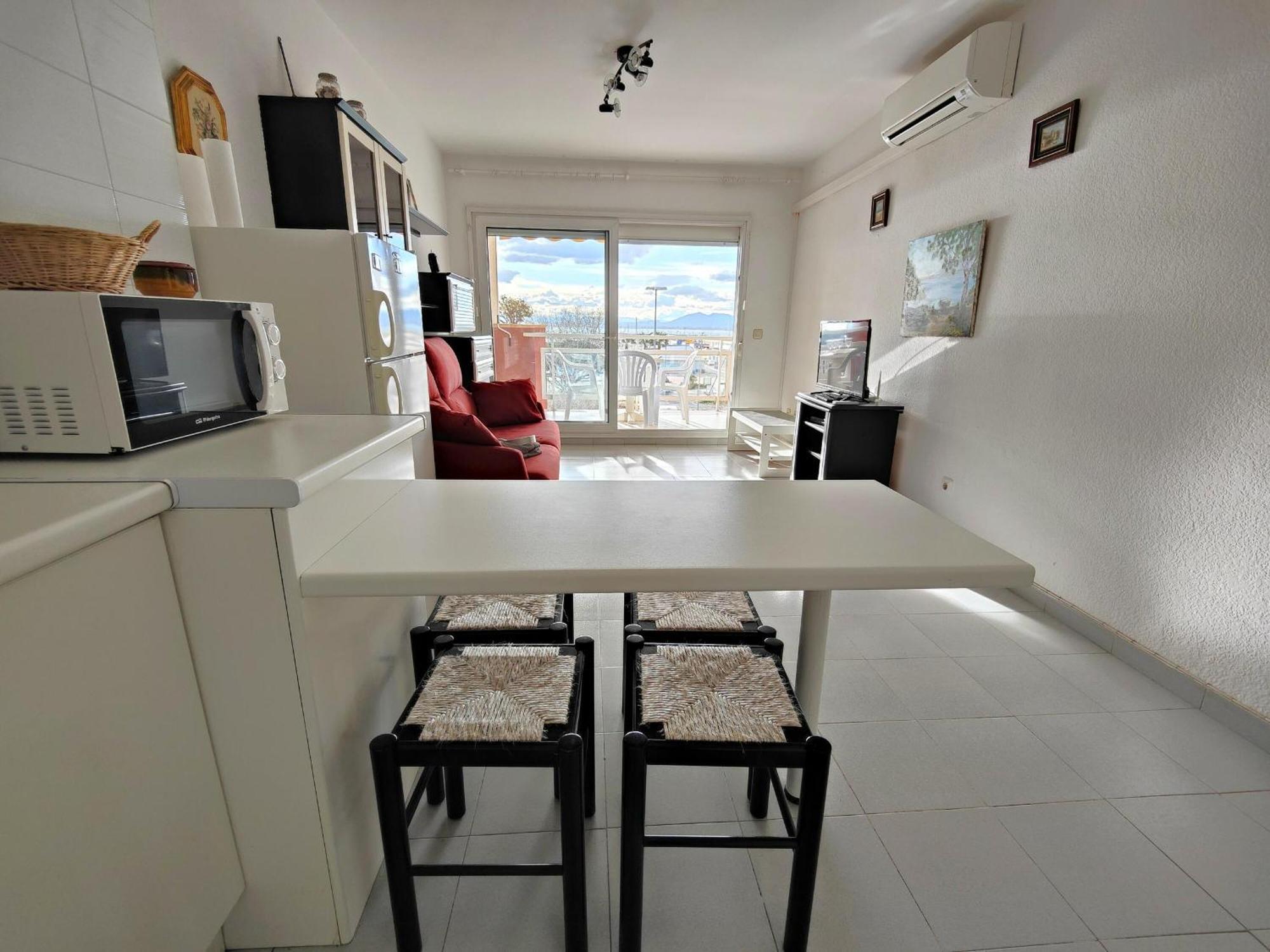Apartment 3314 Rocmar 1 2-a, Excelente Situacion Frente Al Puerto Pesquero Y Con Vista A La Bahia. - Es-258-19 Roses