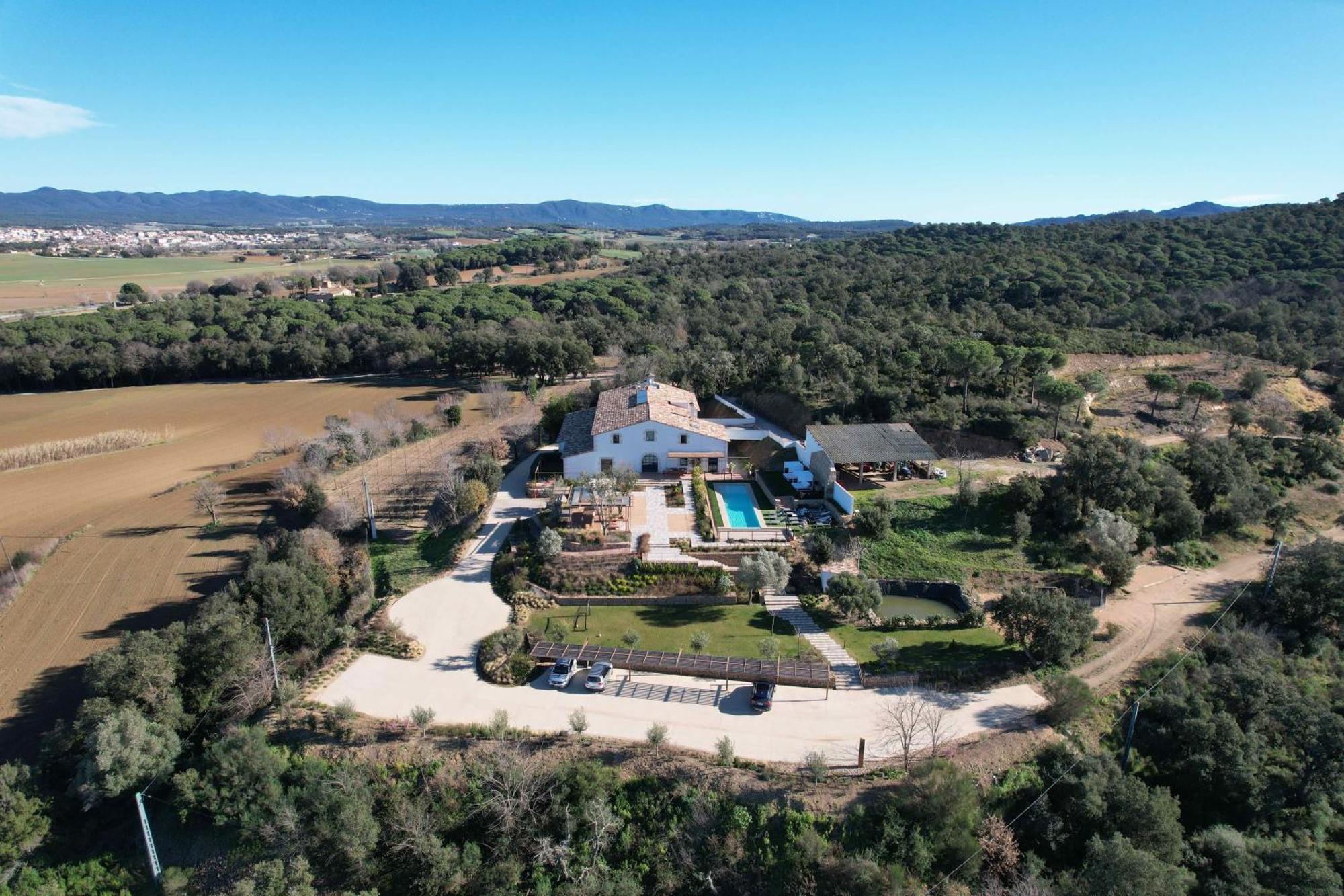 Villa Bufi, Espectacular Casa Con Piscina Interior Llagostera