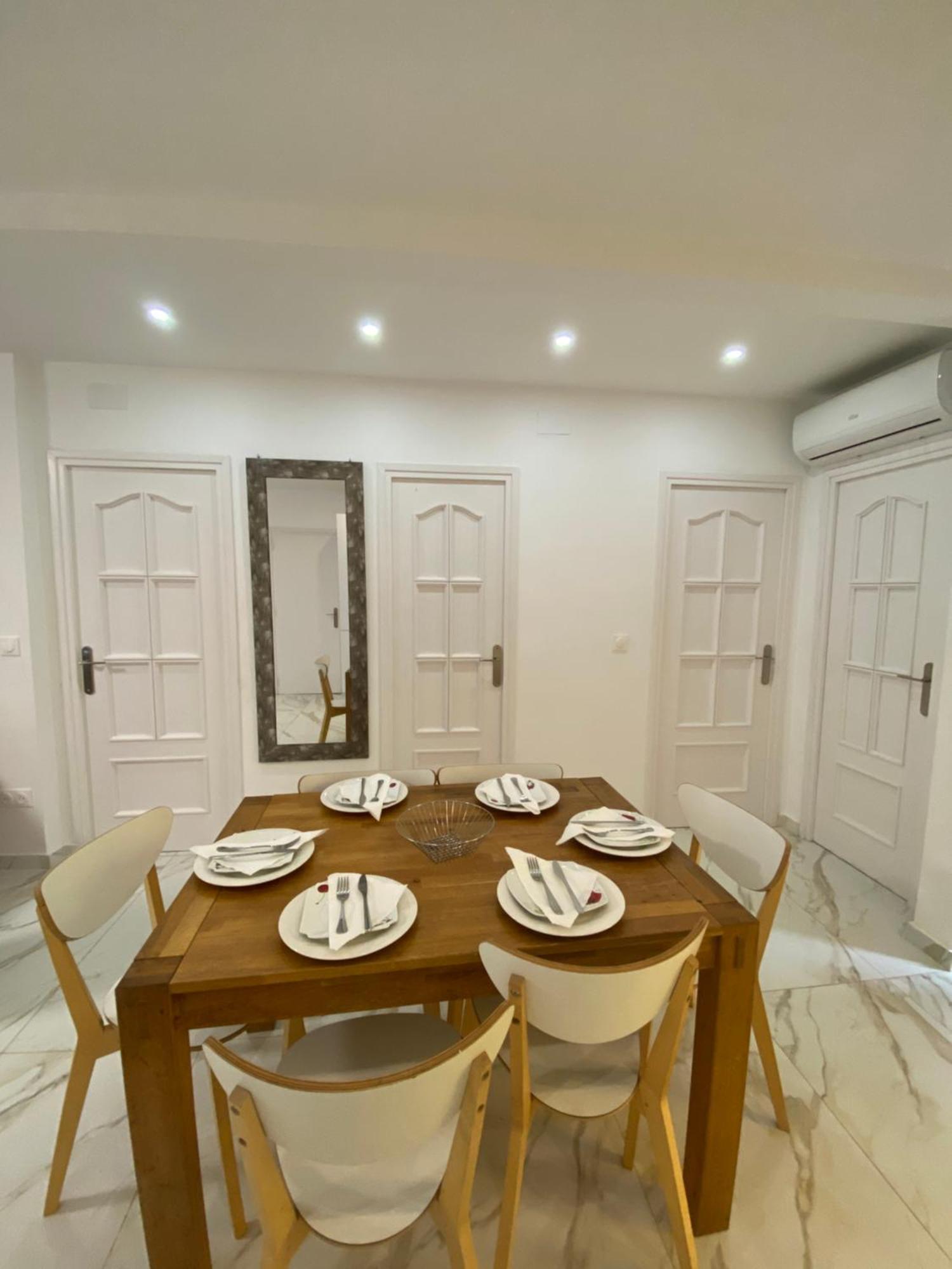 Requesens Playa Apartment *