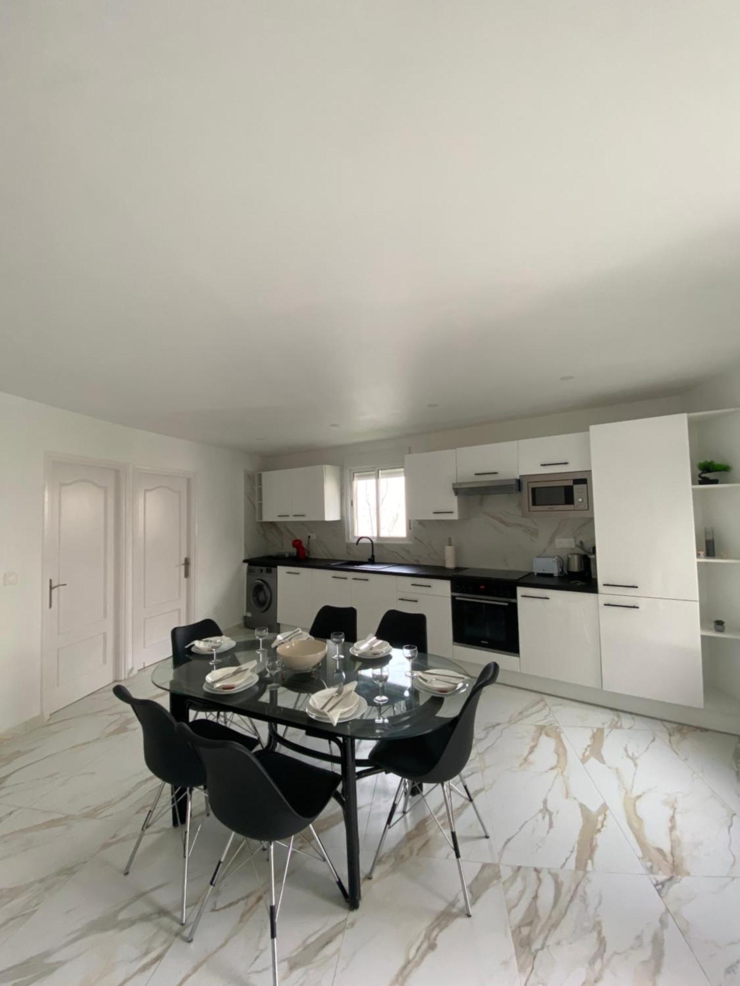 Requesens Playa Apartment Empuriabrava