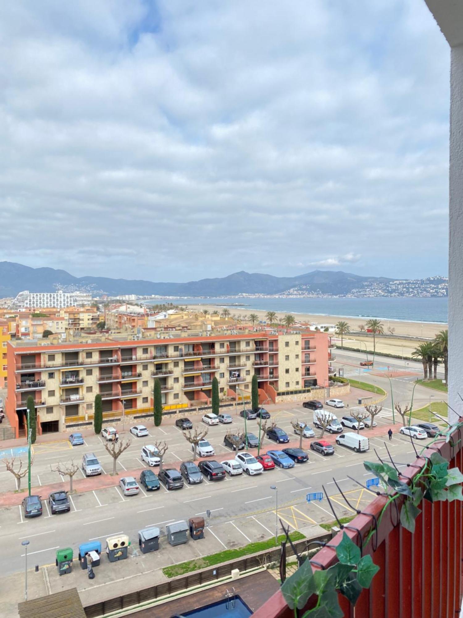 Apartamento En Frente Al Mar De Ampuriabrava