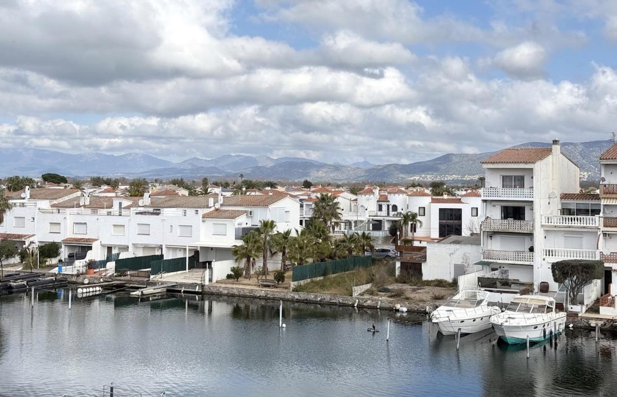 Manilla Akoya Consejeria, Vue Port Emporda *