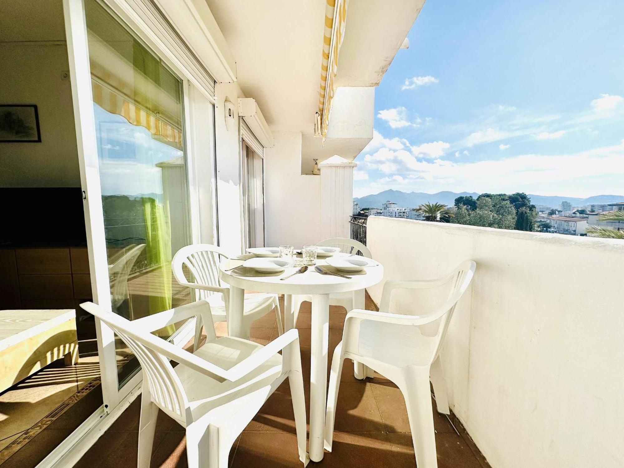 2176 - Royal Marine I Llevant 3-13, Cerca De Un Parque Natural Practicar Senderismo, Btt O Windsurf. Gran Zona Ajardinada. - Es-258-105 Apartamento Rosas