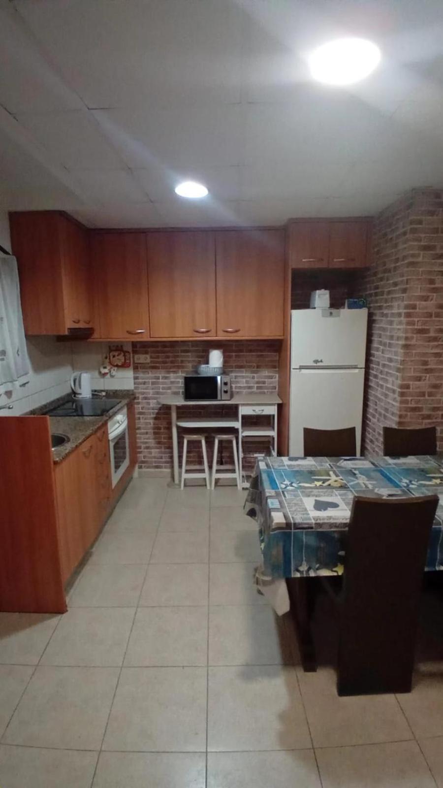 Piso A Pie De Calle En Pleno Corazon De Y 2 Minutos Andando Del Mar Apartamento
