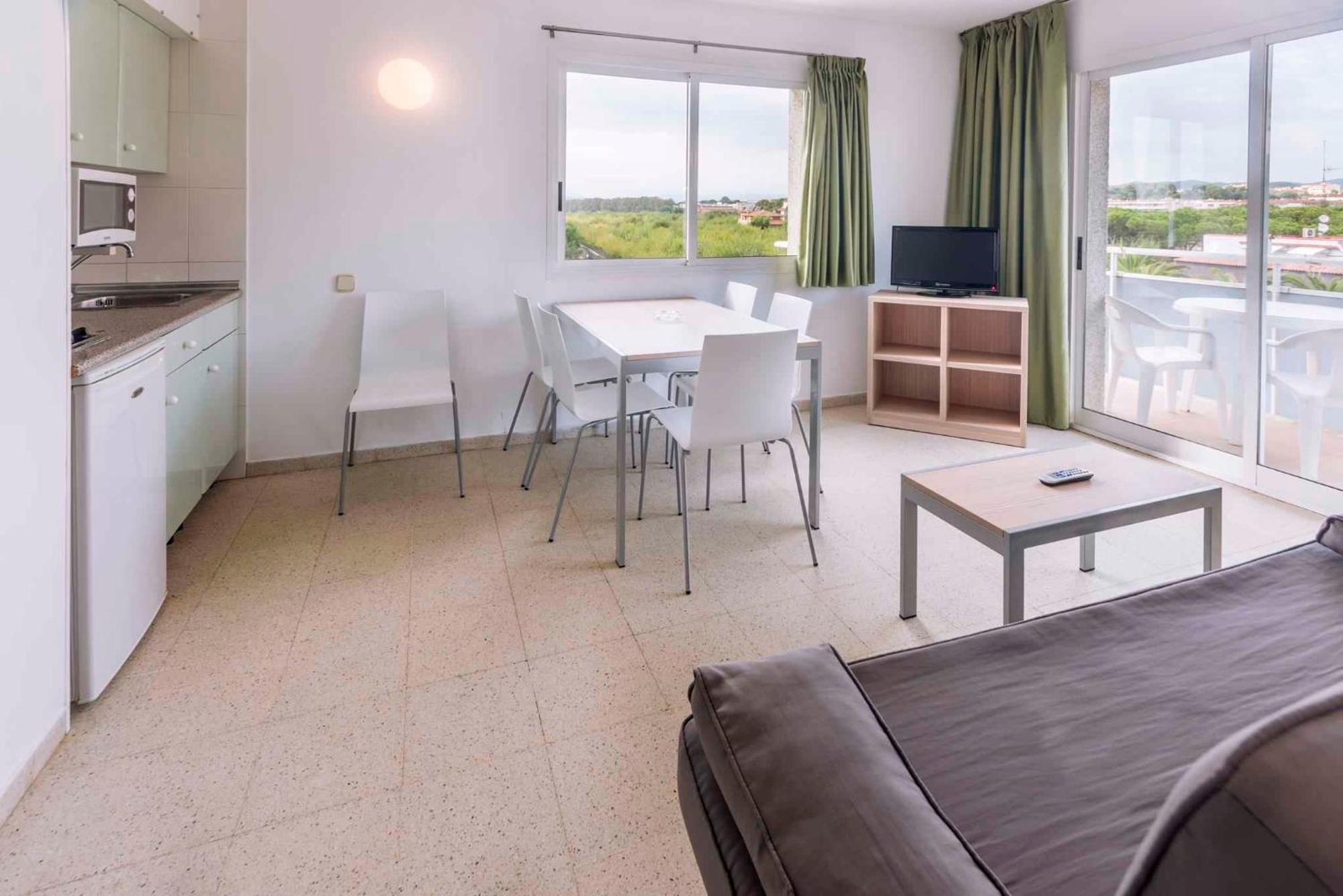 Apartamento In Blanes/costa Brava 35181 *