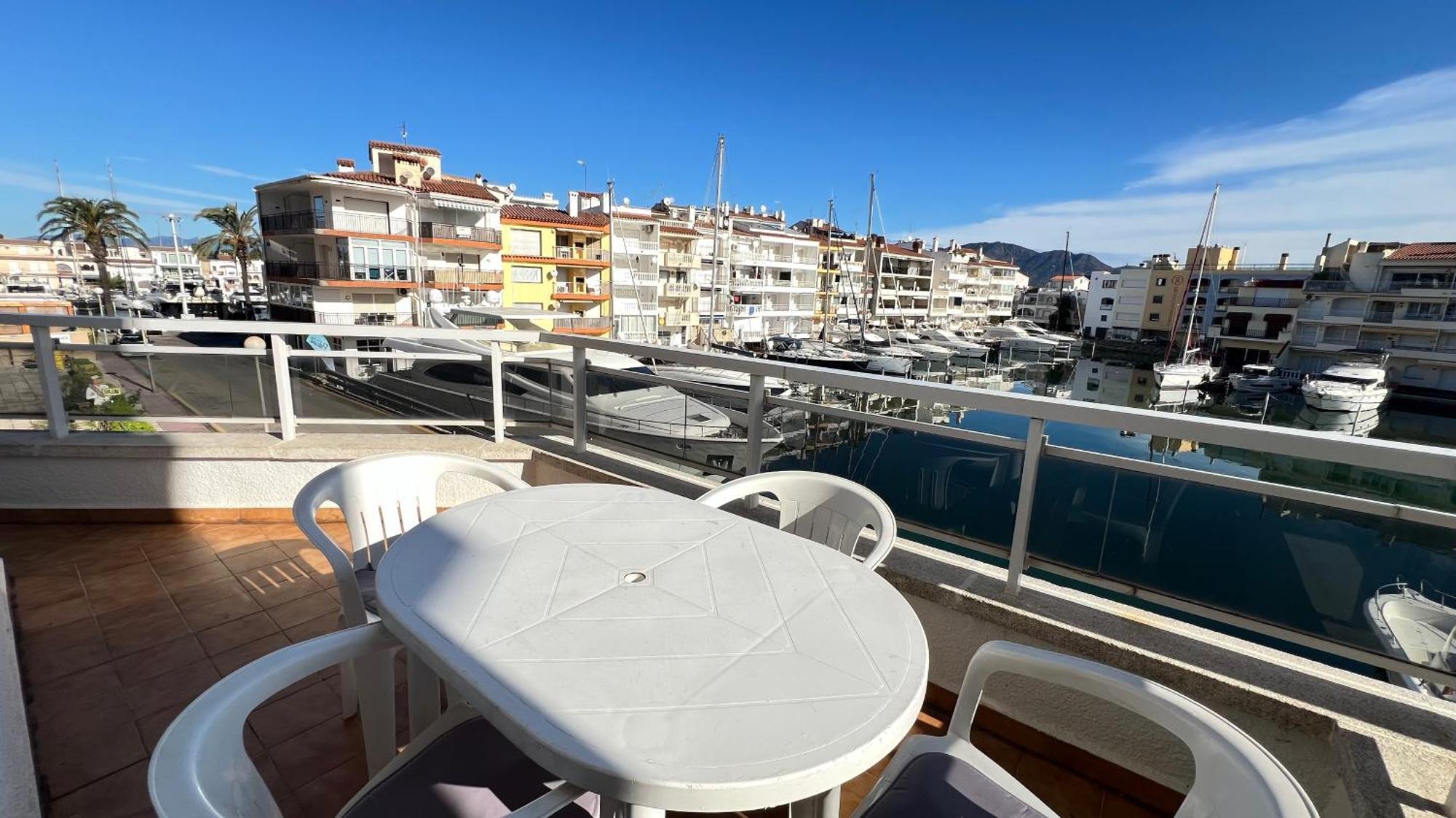 Apartamento B Frente Al Canal Con Terraza