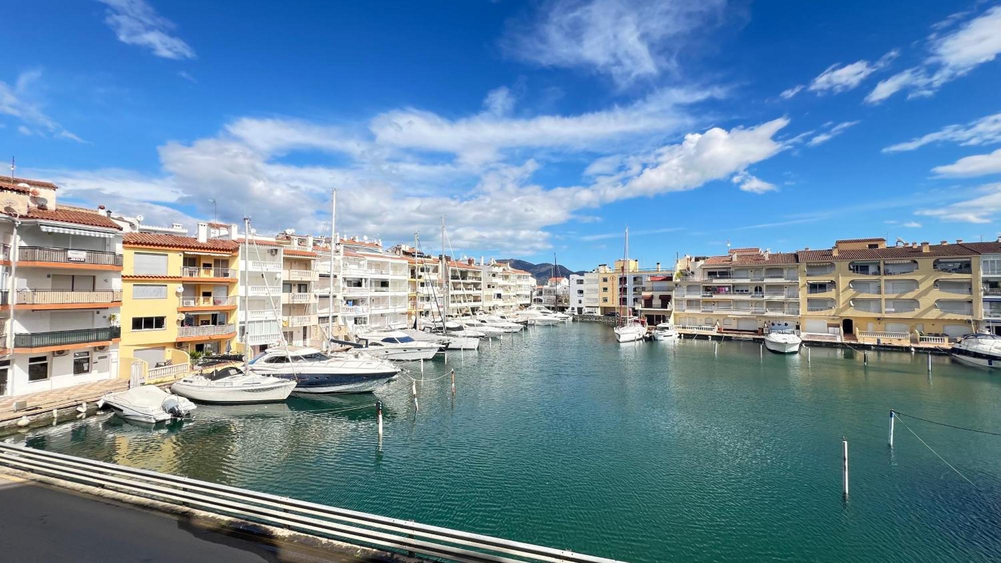 Apartamento B Frente Al Canal Con Terraza Ampuriabrava