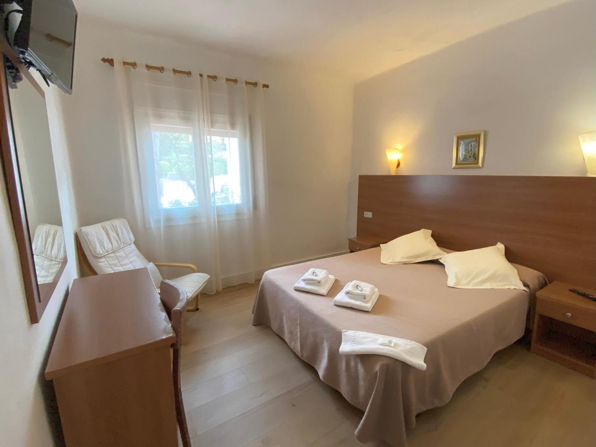 Medium Montecarlo * Palafrugell