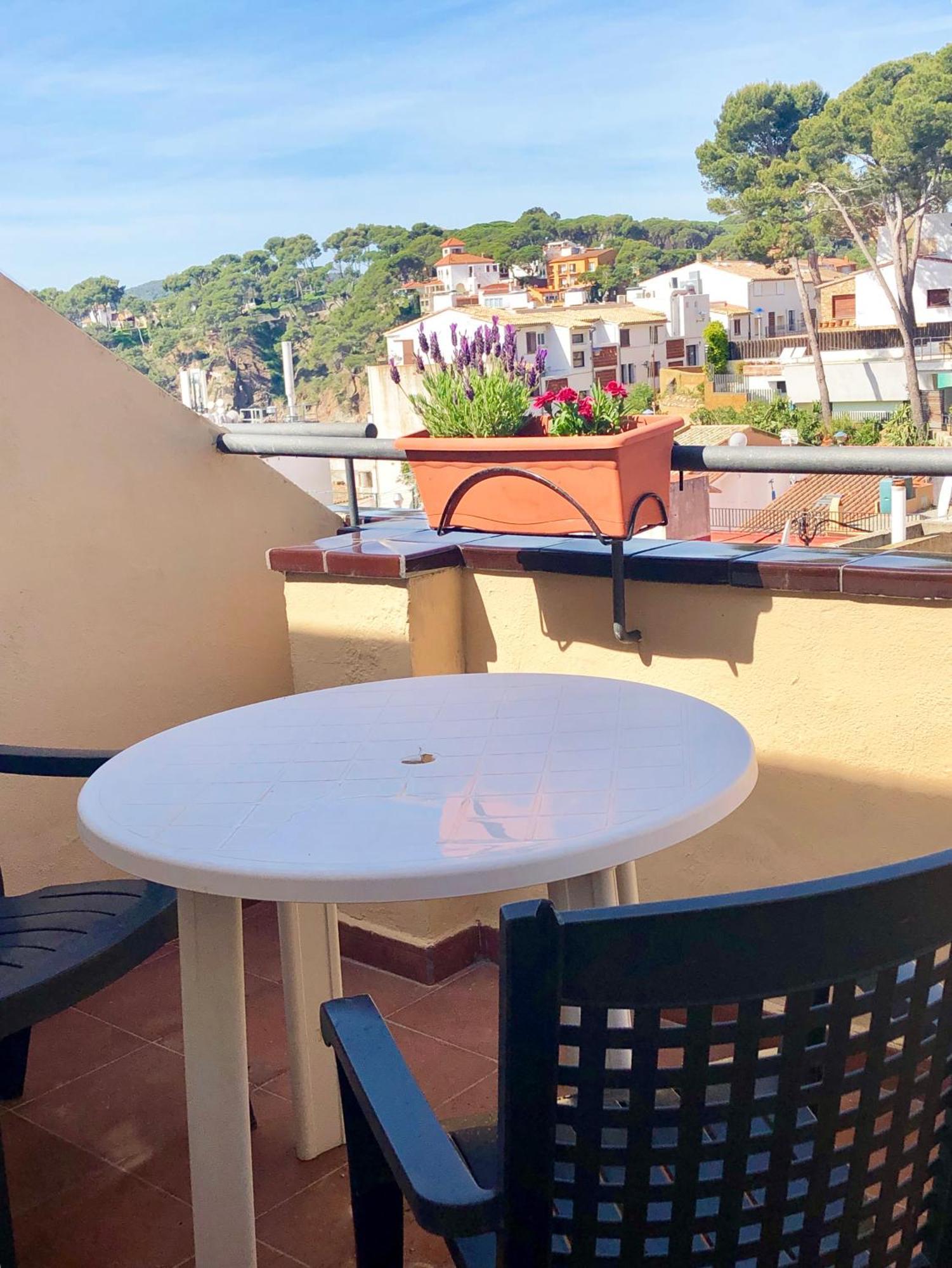Medium Montecarlo * Palafrugell