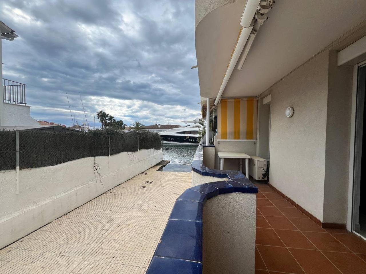 Tu Refugio Vacacional En Apartamento Rosas