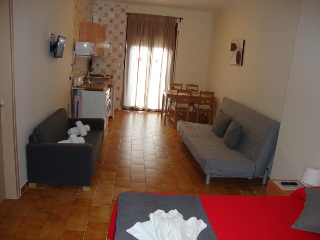 Apartaments Claudi *