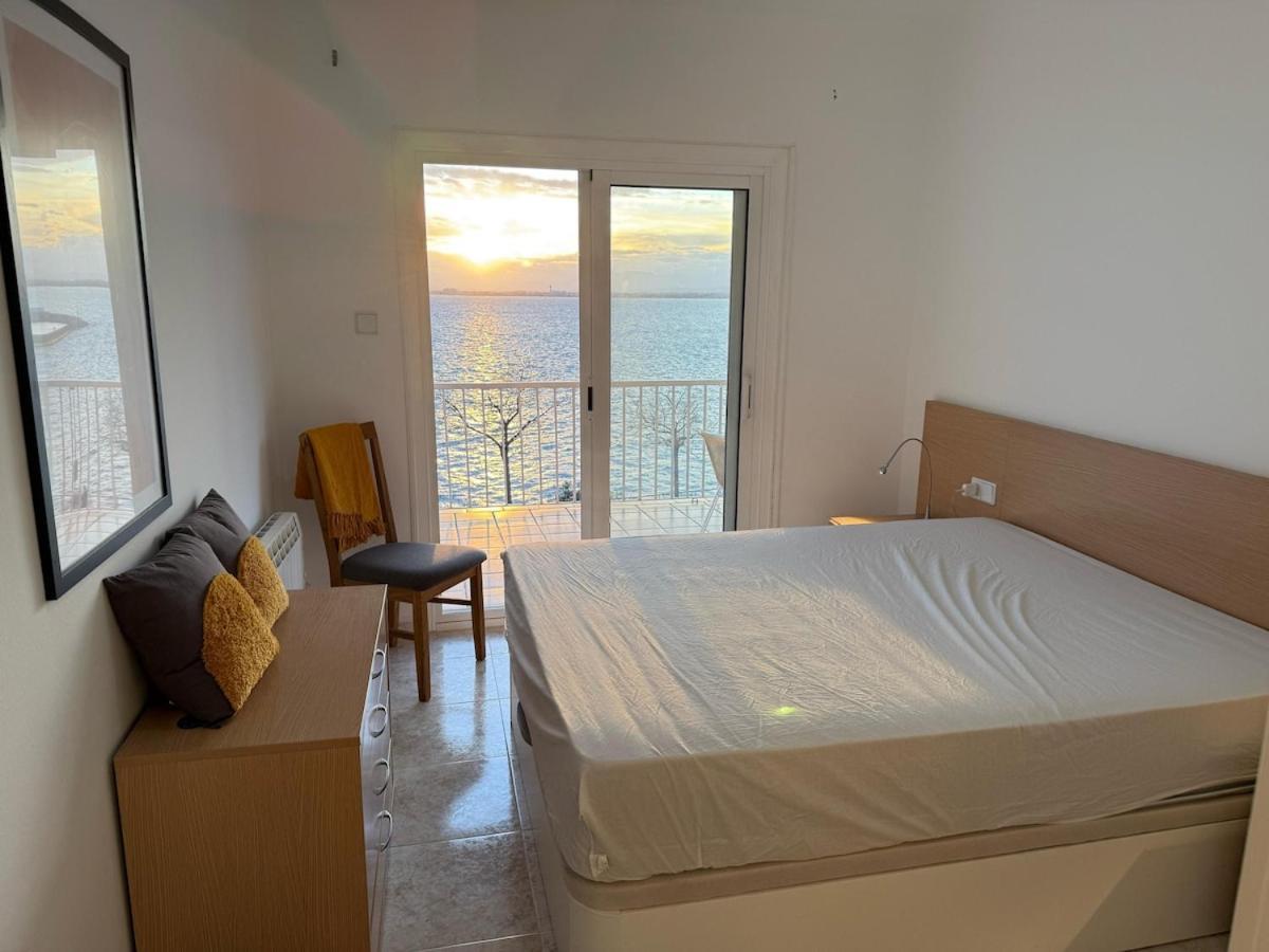 En La Playa Del Segon Moll Apartamento Rosas