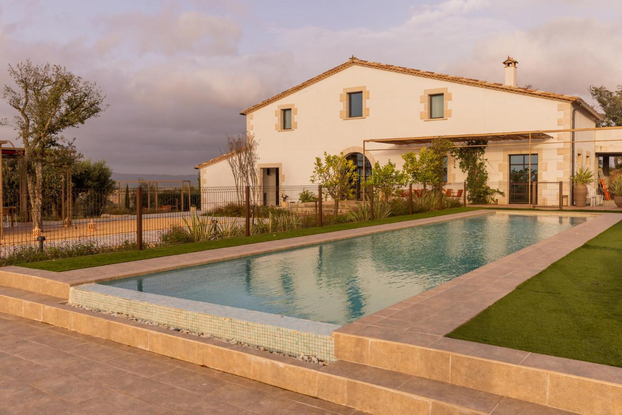 Bufi, Espectacular Casa Con Piscina Interior Villa Llagostera