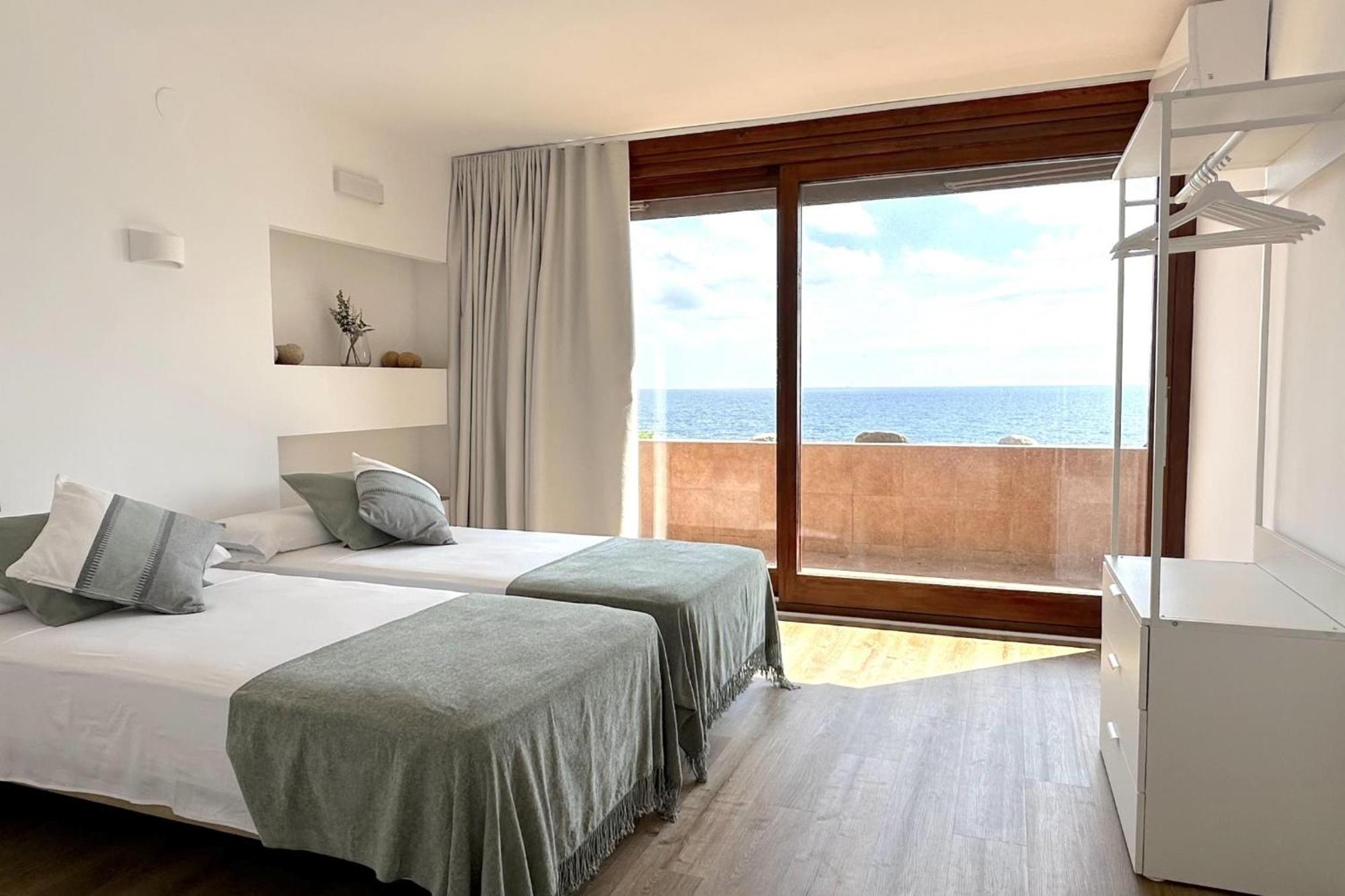 Apartamento Duplex Frente Al Mar, Piscina Panoramica, Dos Pkg Tossa de Mar
