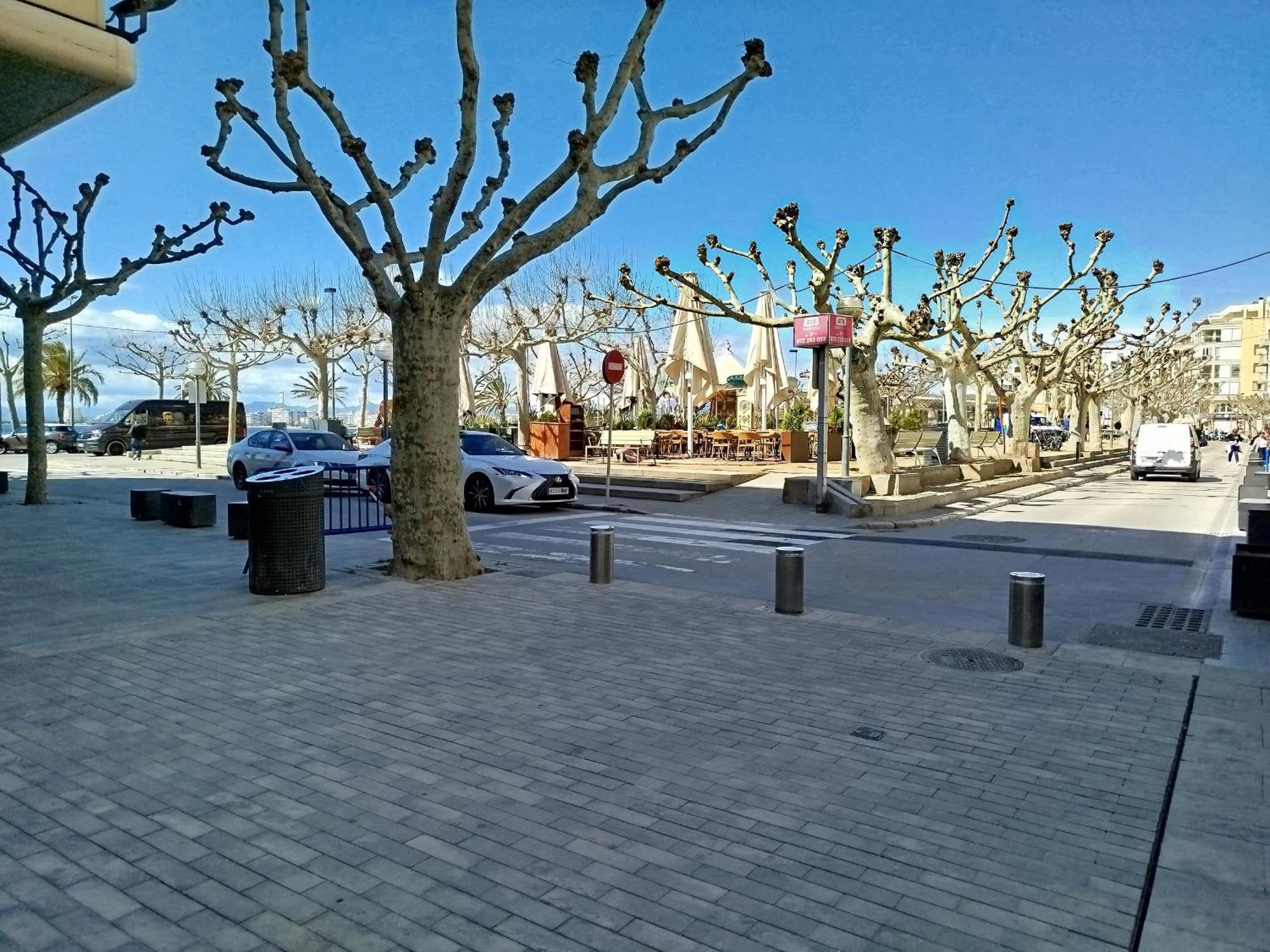 Bonito En El Centro De *
