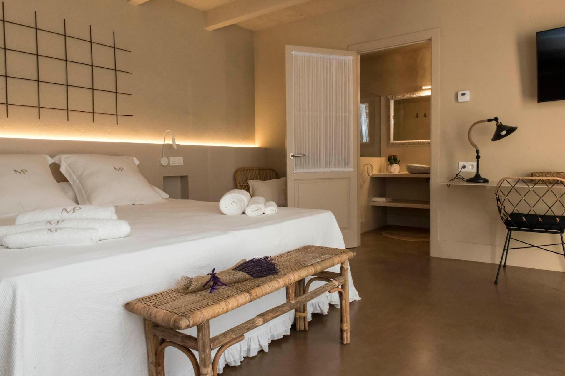 Mas Pla Bed and breakfast