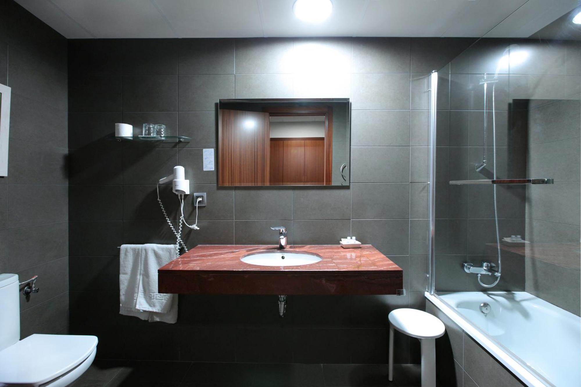 Hotel Marblau Tossa 2*