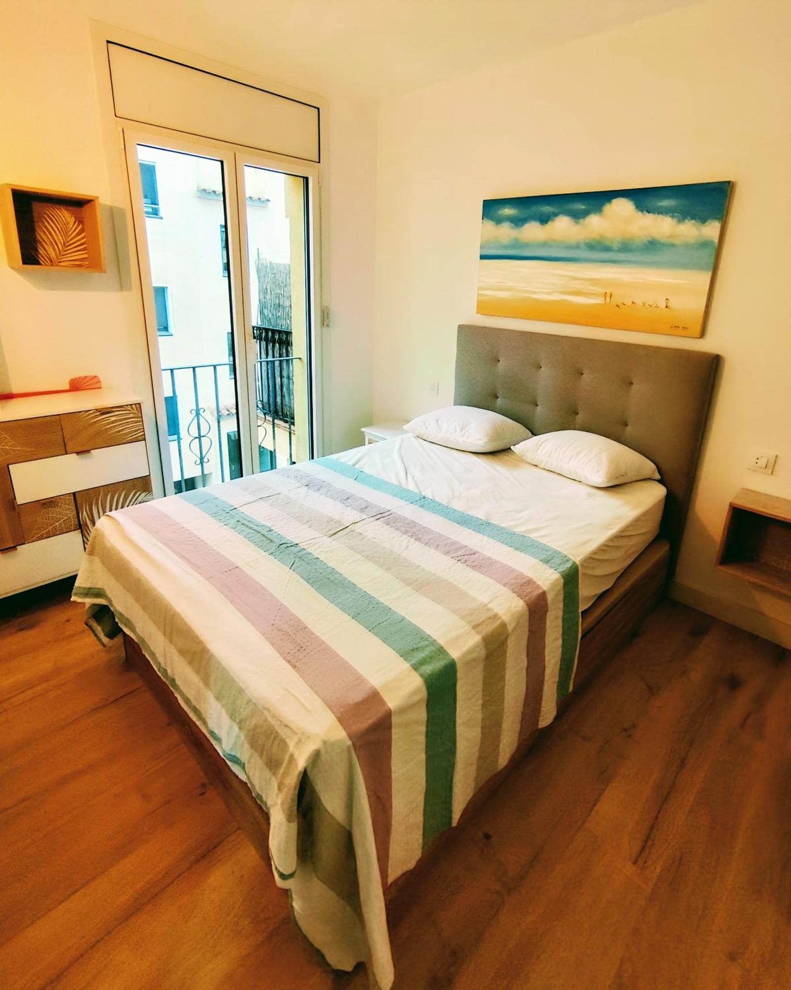 Apartamento En Pleno Centro De Totalmente Renovado Y Muy Cerca De La Playa. Ampuriabrava