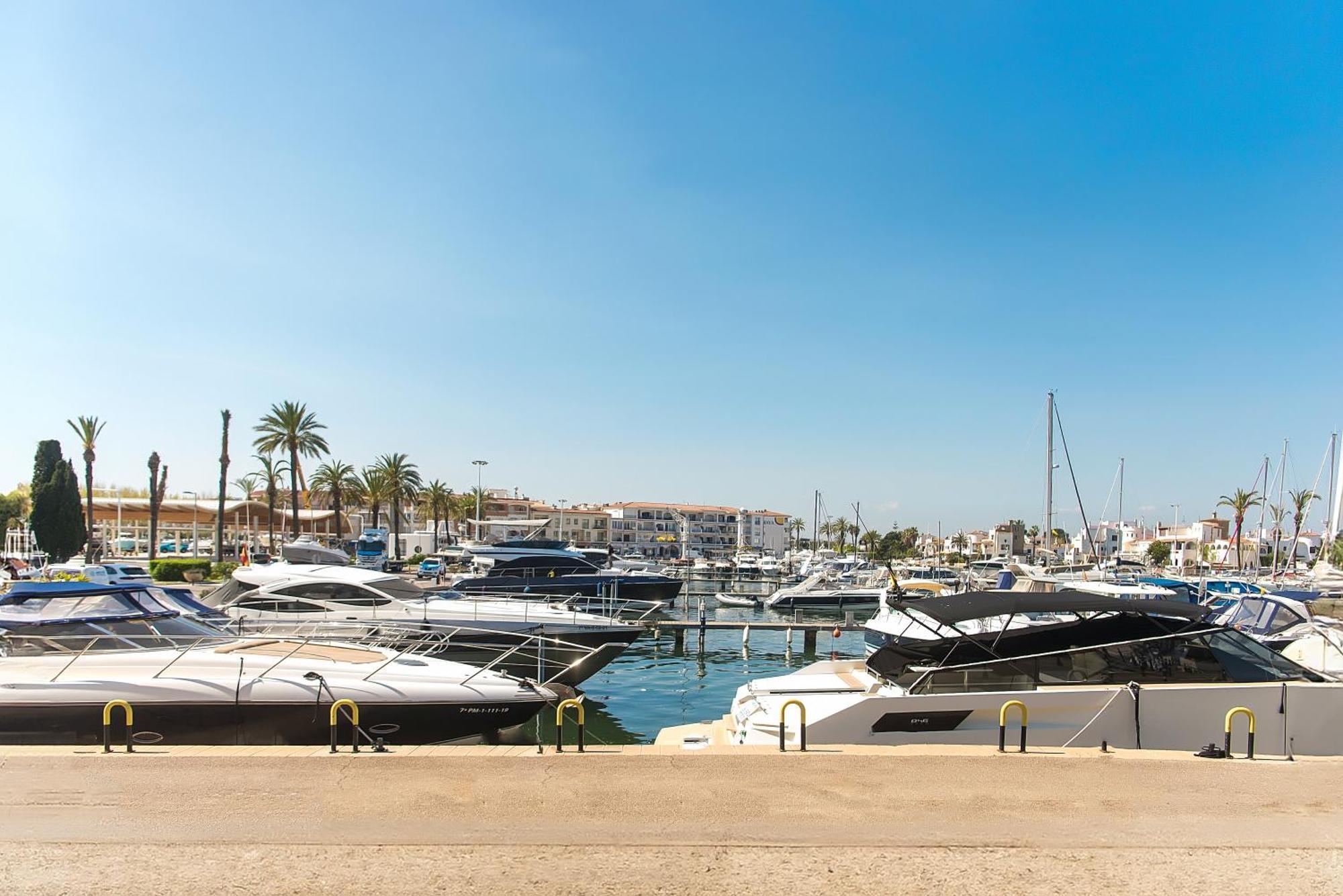 Welcs 059 Emp Frente Al Canal Con Terraza Apartment Empuriabrava