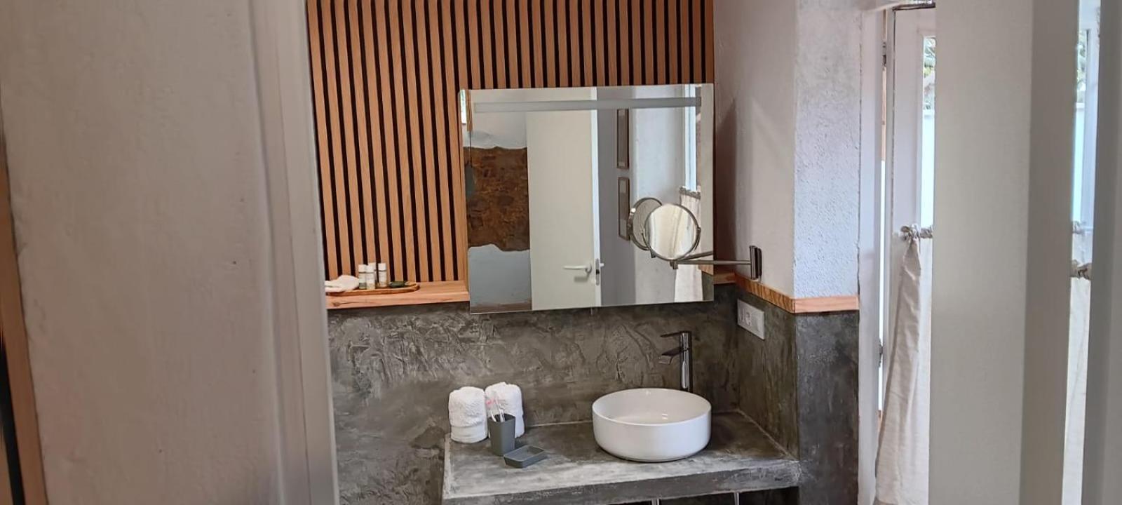 Hotel Le Rondini- Solo Adultos Montras