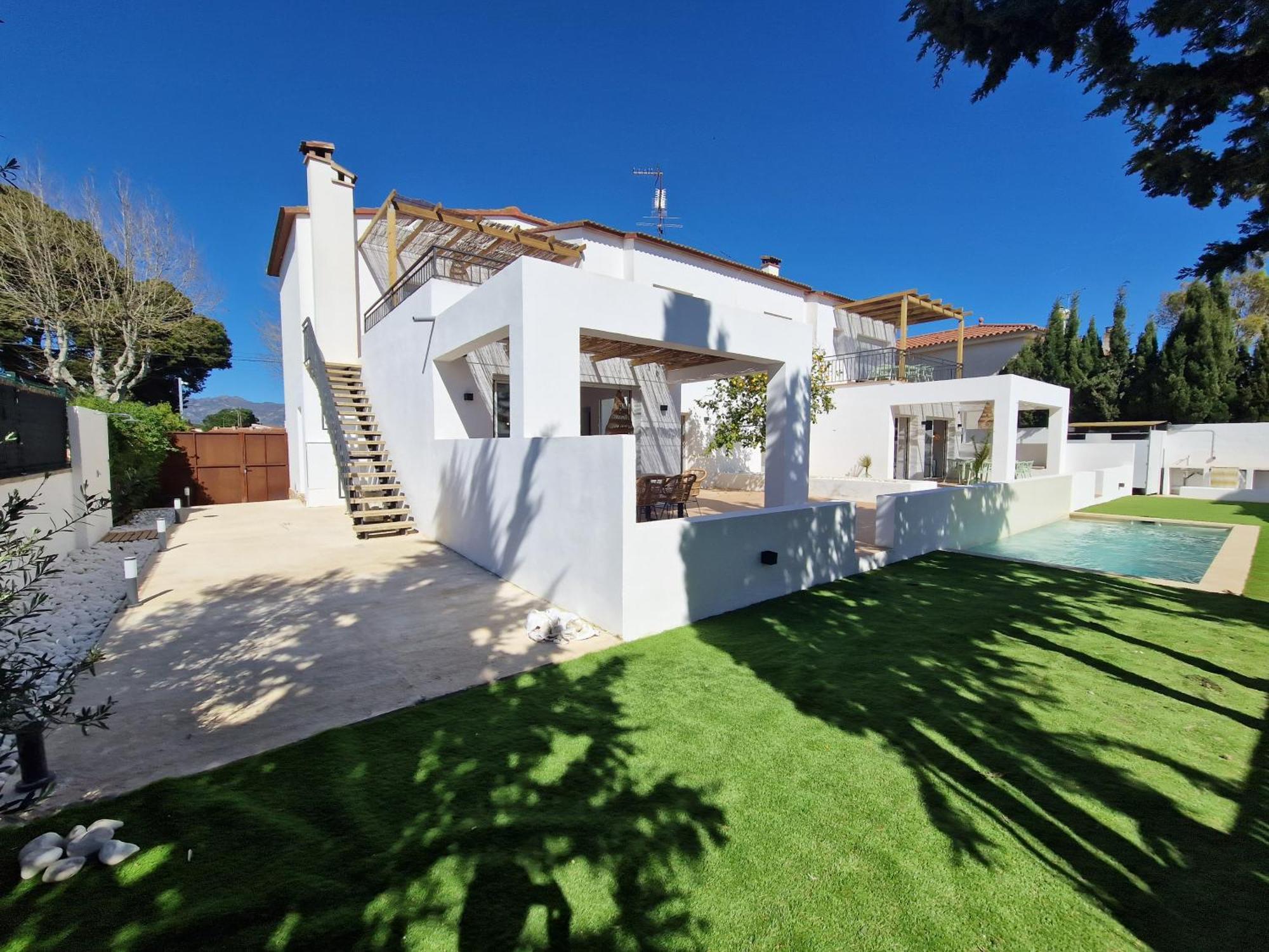 Apartamento Gorgot P1 D Con Terraza Y Piscina Comunitaria Cerca De La Playa *