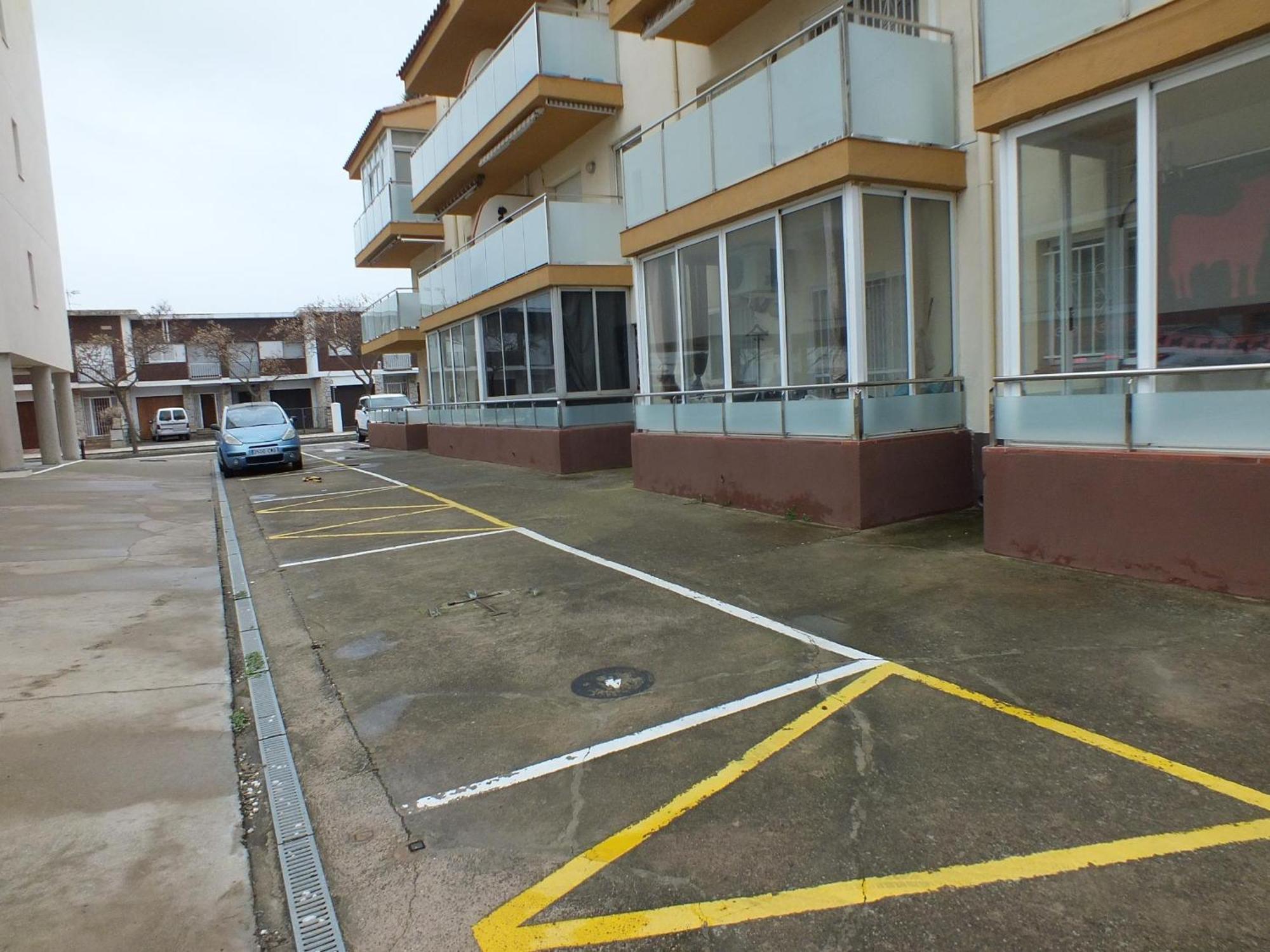 Cerca De La Playa Con Terraza Y Aparcamiento Privado - Es-204-75 Apartamento *