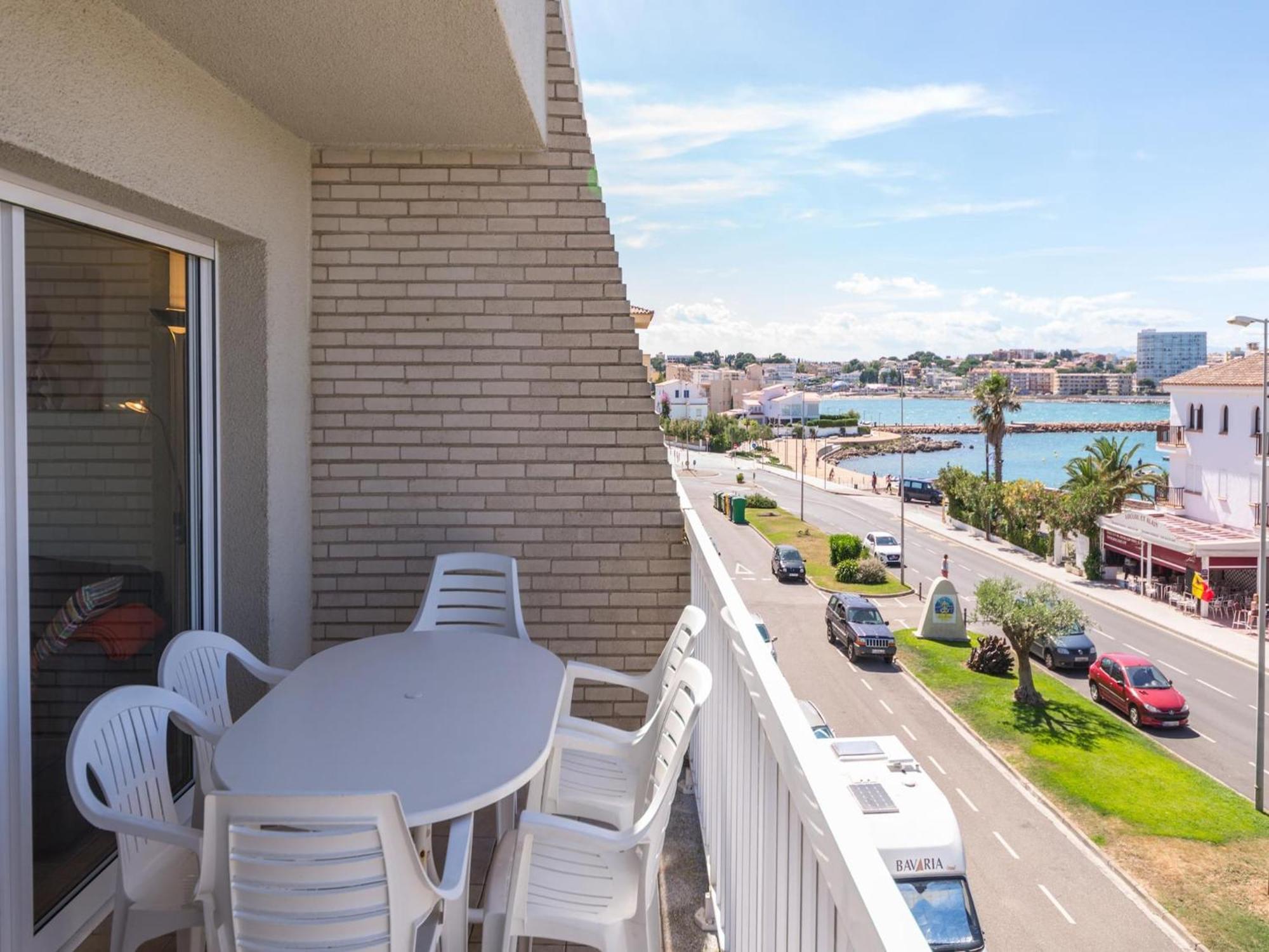 Beautiful With Communal Pool Apartamento