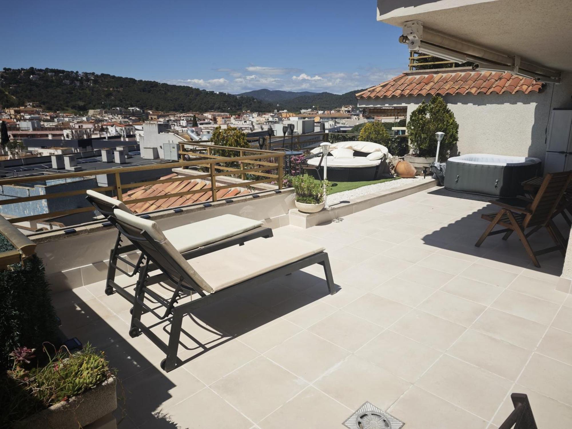 Apartment Apartment Luna Tossa De Mar With Jacuzzi, 5Mins Walking To The Beach, Sea And Castle View Big Terrace *