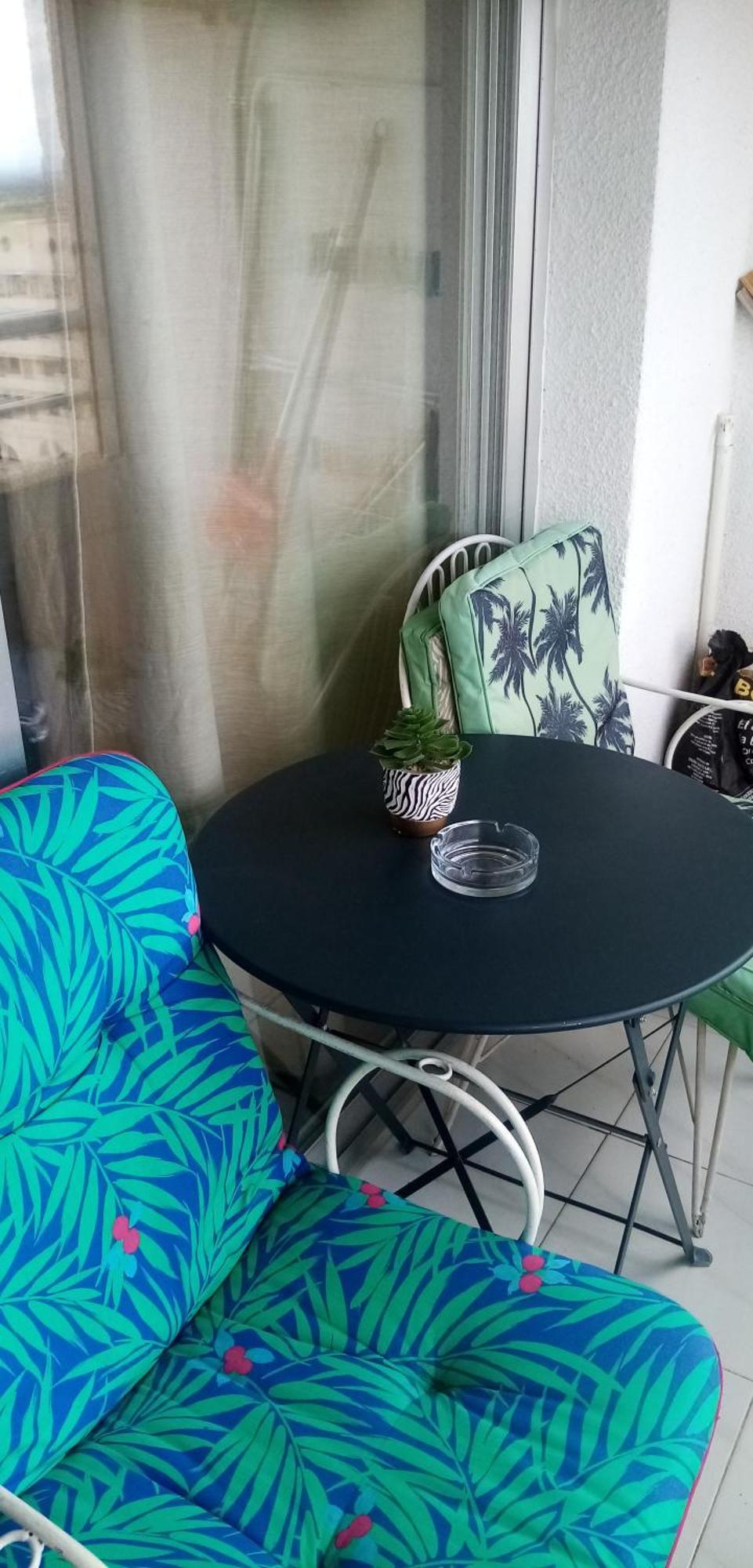 A Perte De Vue Linge De Maison Fournie * Ampuriabrava