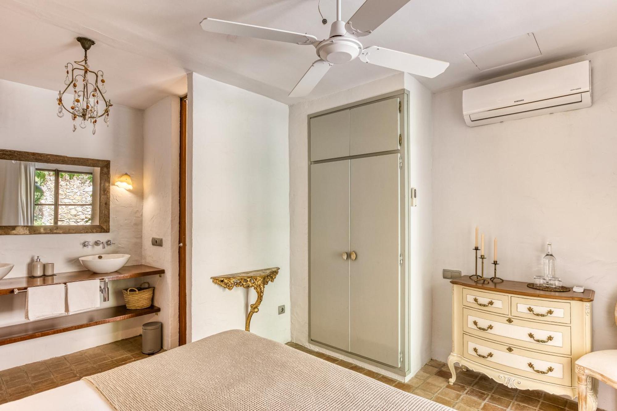 Les Hamaques Bed & Breakfast Viladamat