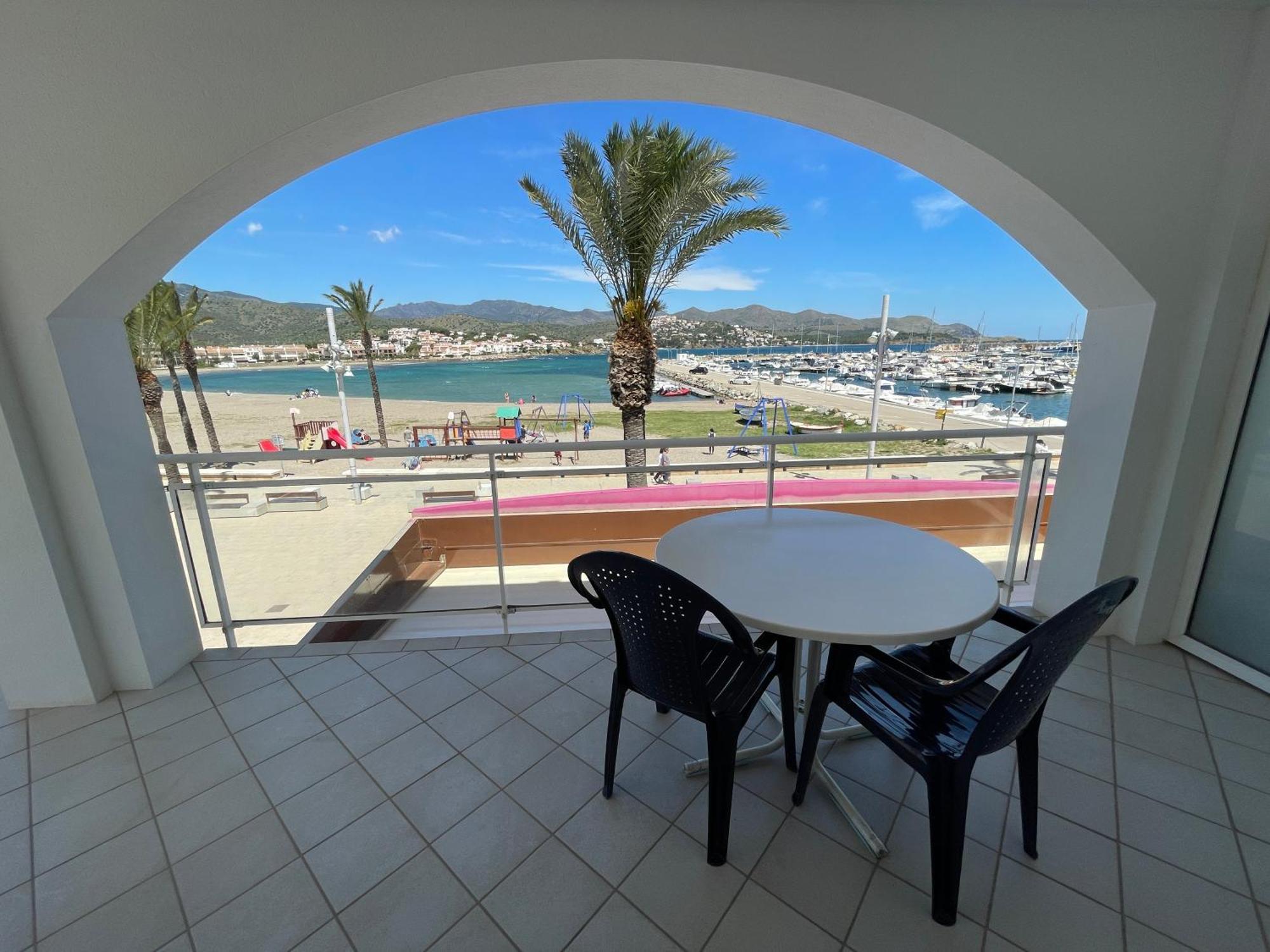 Platja Del Port Apartment Llanca