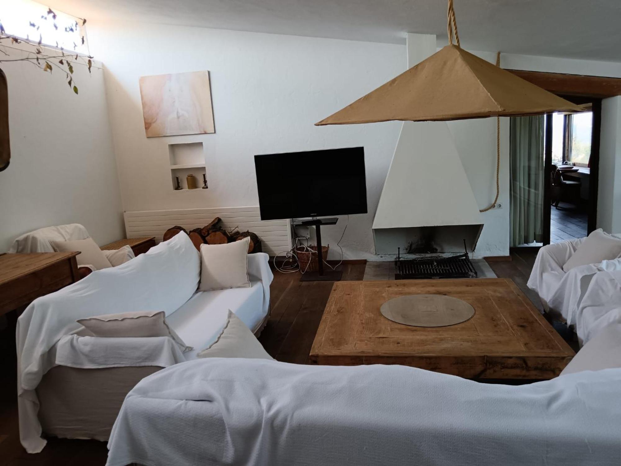 Isla Privada En De Ensueno Con 11 Dobles Con Bano Privado Y Piscina Villa Cadaques
