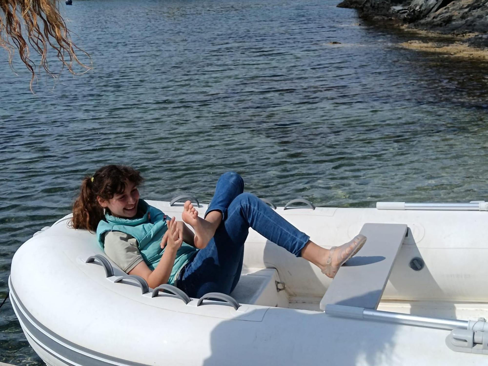 Isla Privada En De Ensueno Con 11 Dobles Con Bano Privado Y Piscina Cadaques