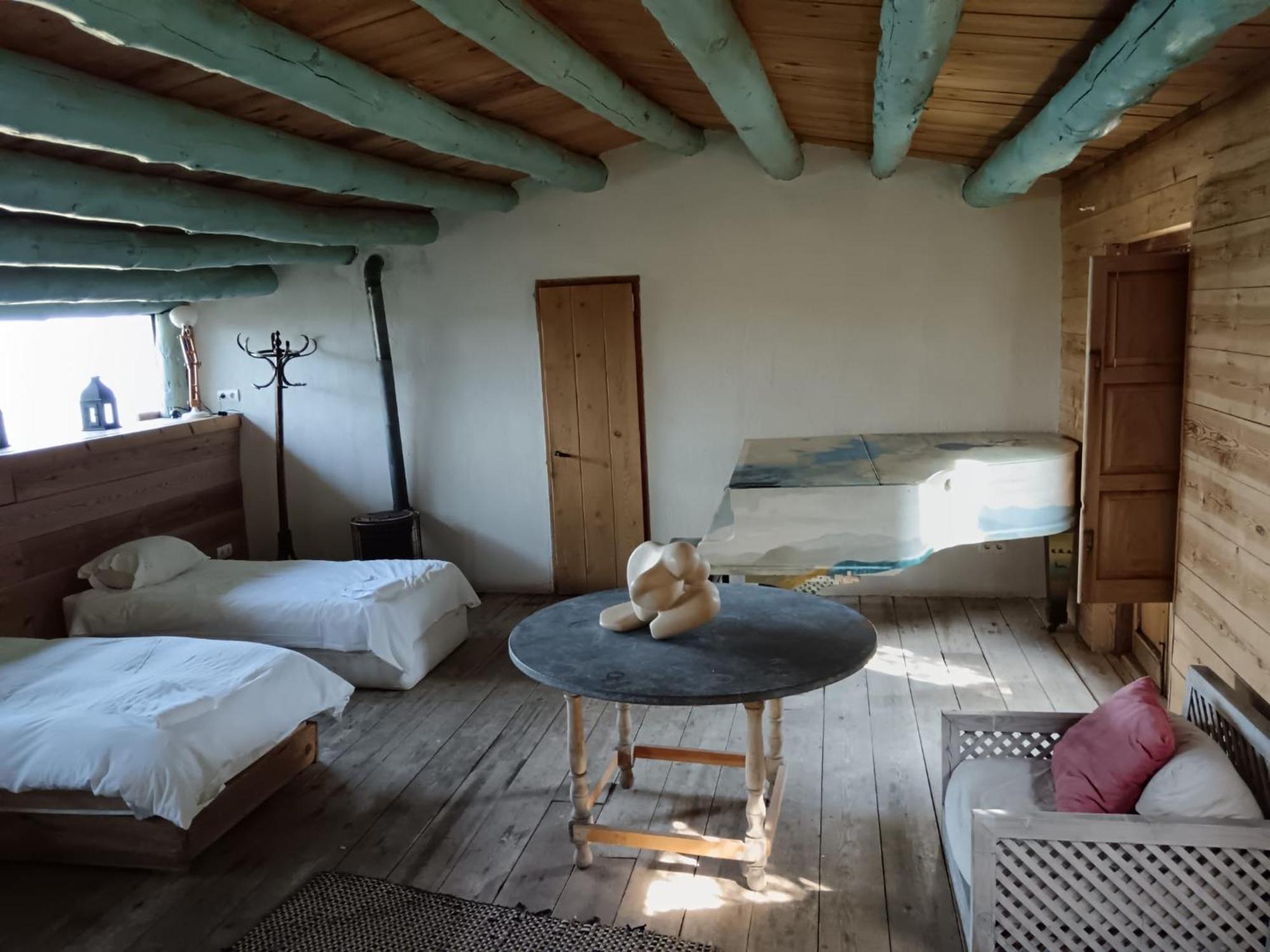Isla Privada En De Ensueno Con 11 Dobles Con Bano Privado Y Piscina Cadaques