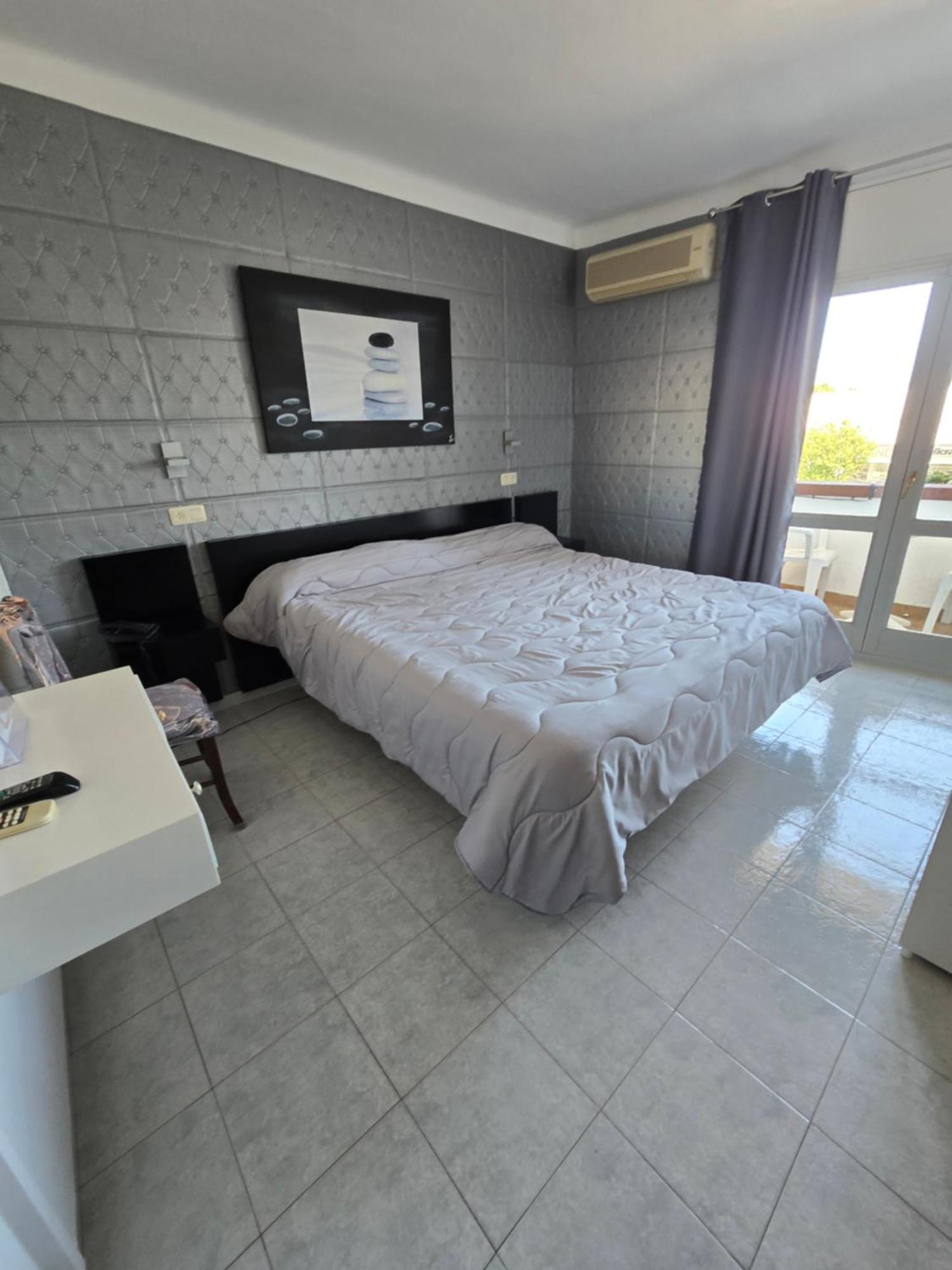 Ampuria Hotel 3*