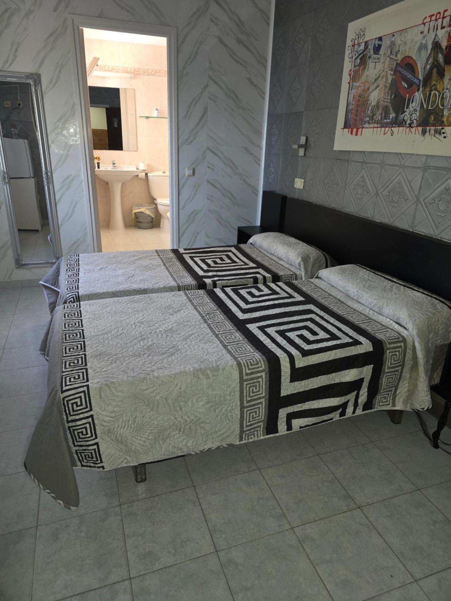 Hotel Ampuria 3*