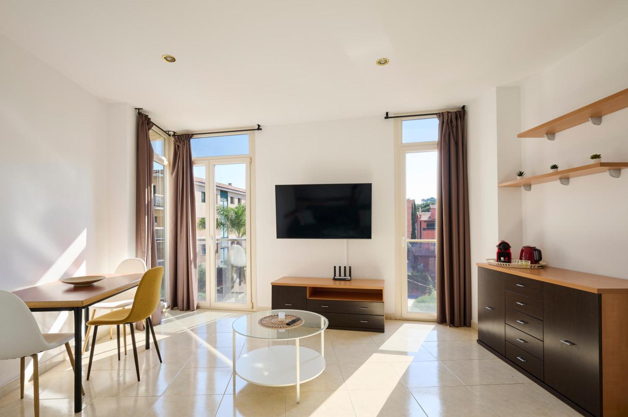 Superiors Mtb Only Couples Apartment