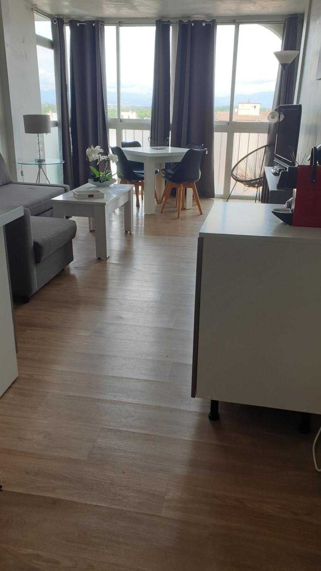 Les Pieds Dans L' Eau Apartment *