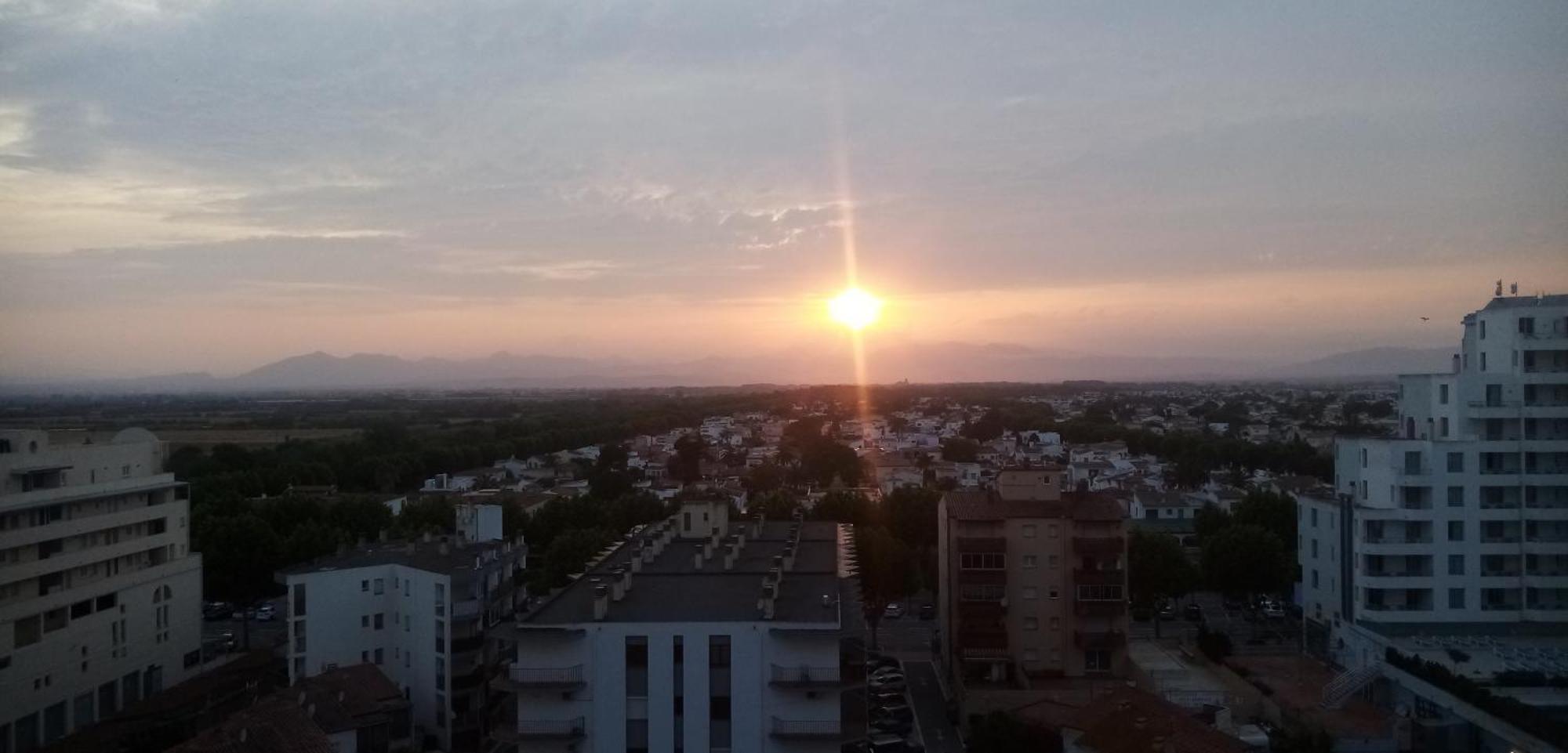A Perte De Vue 50 M De La Climatise * Ampuriabrava