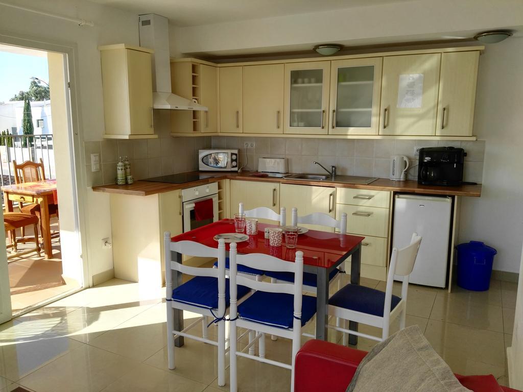Waterside - Two Bedroom Apartment Empuriabrava