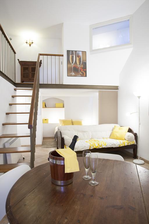 Stayingirona. Apartamento Cava Apartment Girona