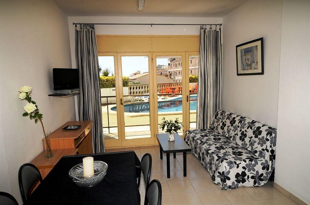 Ar Melrose Place Apartment