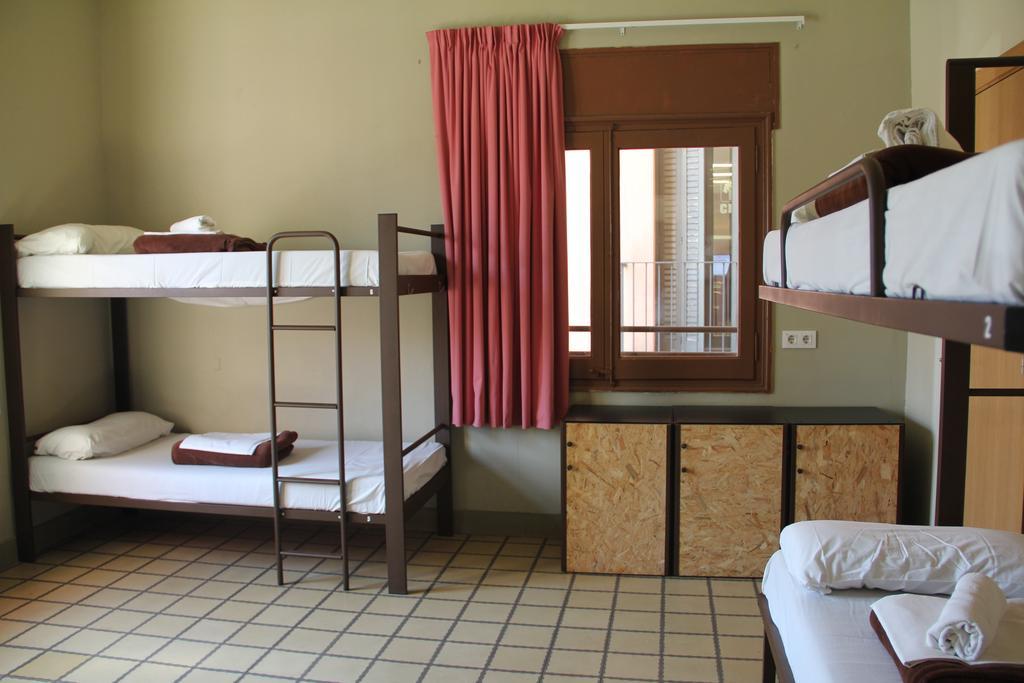 Equity Point Hostel Girona