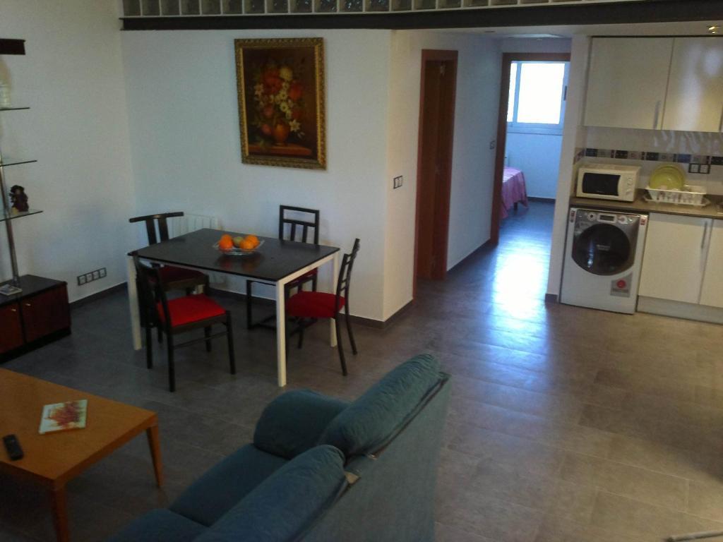 Livingirona Apartment