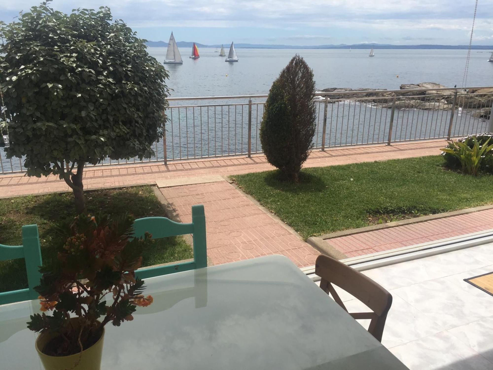 Sobre El Mar Rosas