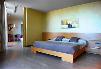 - Country Boutique Hotel
