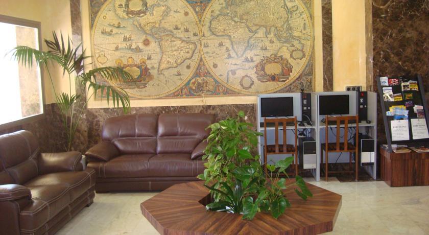 Univers Hotel 3*