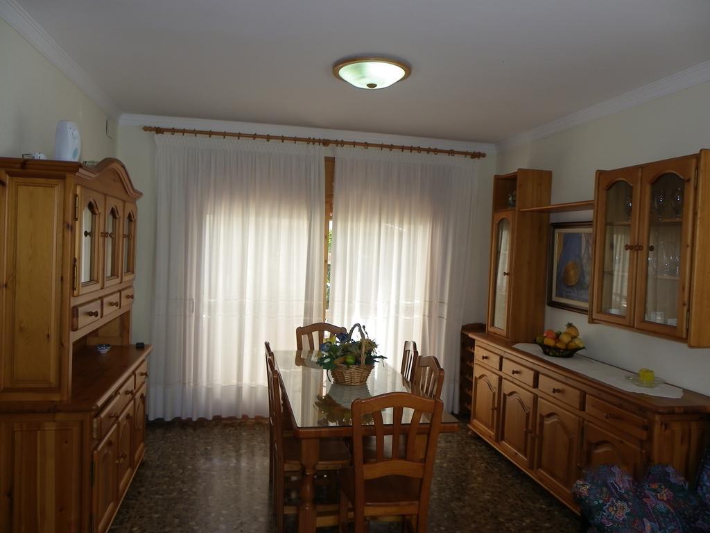 Azahara Сasa de vacaciones