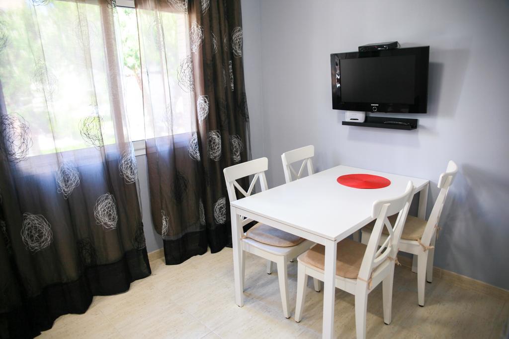 Apartment Club *
